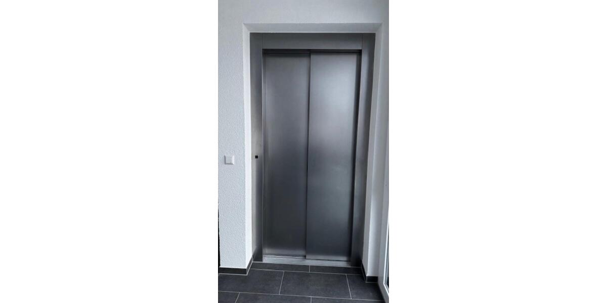 Etagenwohnung Villingen-Schwenningen Schwenningen - 2 Zimmer, 68 m&sup2;, 748&euro; | Angebot:24812319