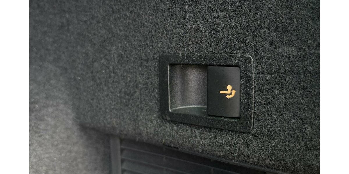 Skoda Kodiaq 1.5 TSI Sportline PANO/KAMERA/ACC/7.SITZ 109.668 km 28.900 &euro; Villingen-Schwenningen 78054