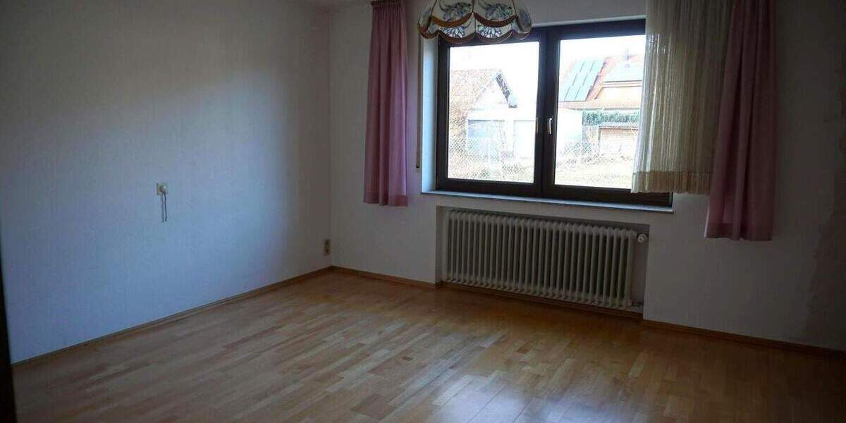 Mehrfamilienhaus, Wohnhaus Bösingen - 1 Zimmer, 302 m&sup2;, 395.000&euro; | Angebot:25707746