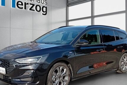 Ford Focus 10.500 km 24.490 &euro; Schramberg 78713