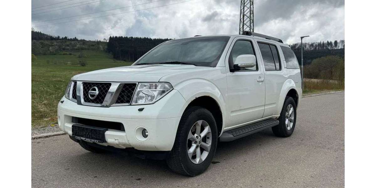 Nissan Pathfinder 179.201 km 6.480 &euro; Spaichingen 78549