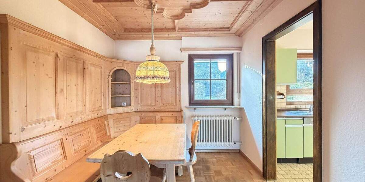 Einfamilienhaus Löffingen Dittishausen - 9 Zimmer, 213 m&sup2;, 435.000&euro; | Angebot:25683209