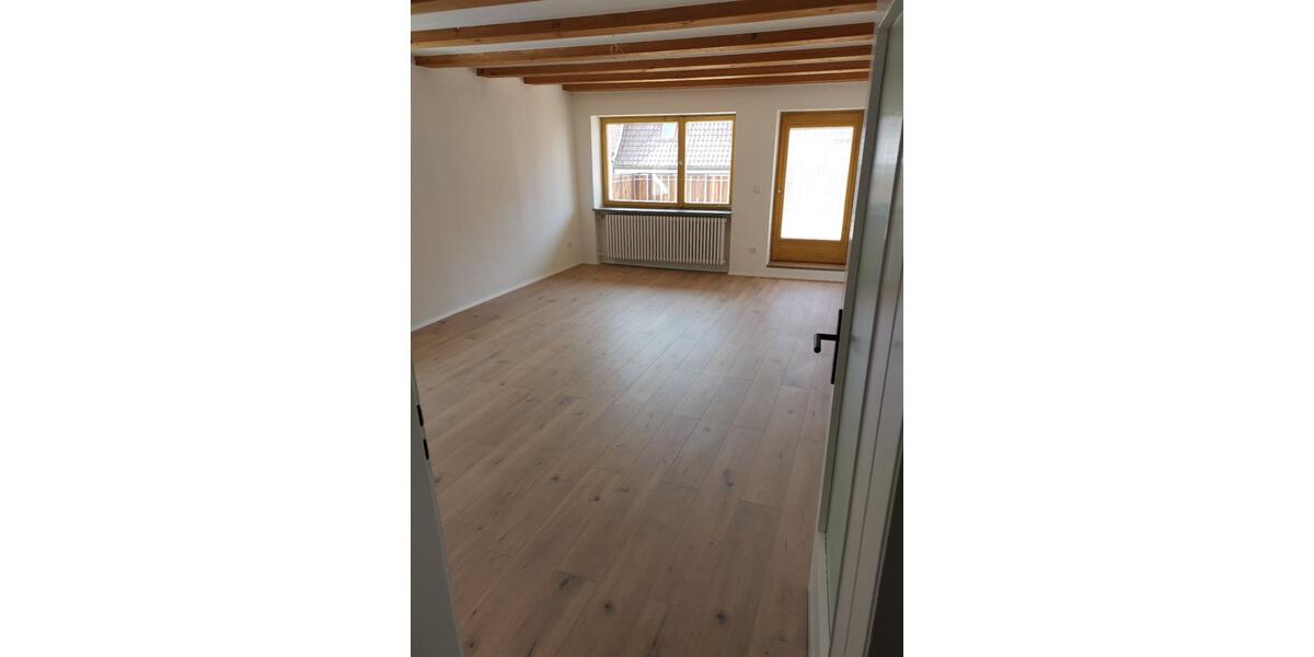 Etagenwohnung Hüfingen - 2.5 Zimmer, 91 m&sup2;, 900&euro; | Angebot:25792724