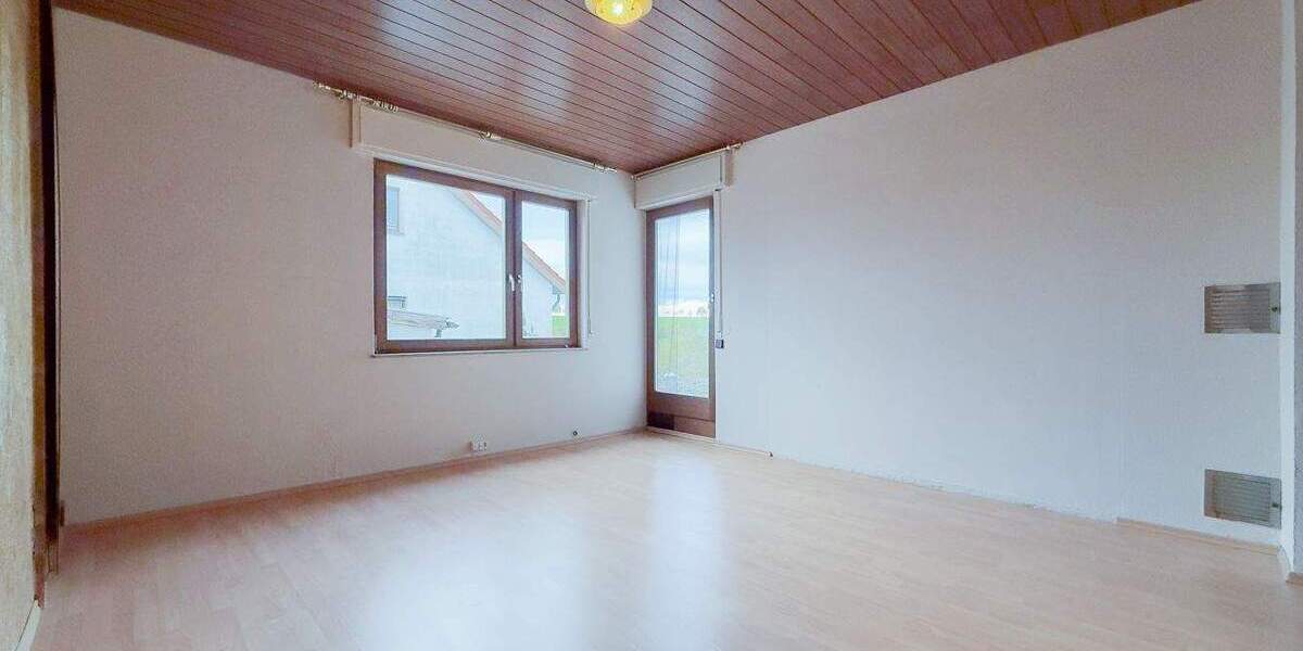 Einfamilienhaus Villingen-Schwenningen Weigheim - 6 Zimmer, 216 m&sup2;, 355.000&euro; | Angebot:25744848