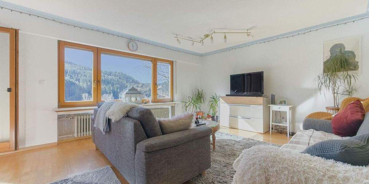 Einfamilienhaus Tennenbronn / Tennenbronn Tennenbronn - 8 Zimmer, 184 m&sup2;, 298.000&euro; | Angebot:25691611