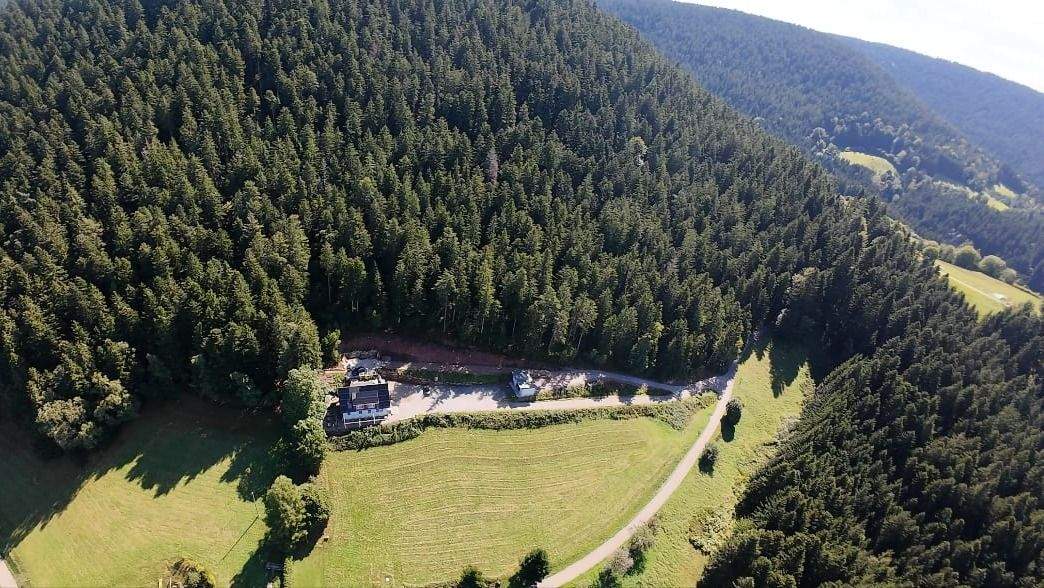 Einfamilienhaus Schenkenzell - 7 Zimmer, 260 m&sup2;, 1.300.000&euro; | Angebot:25682659