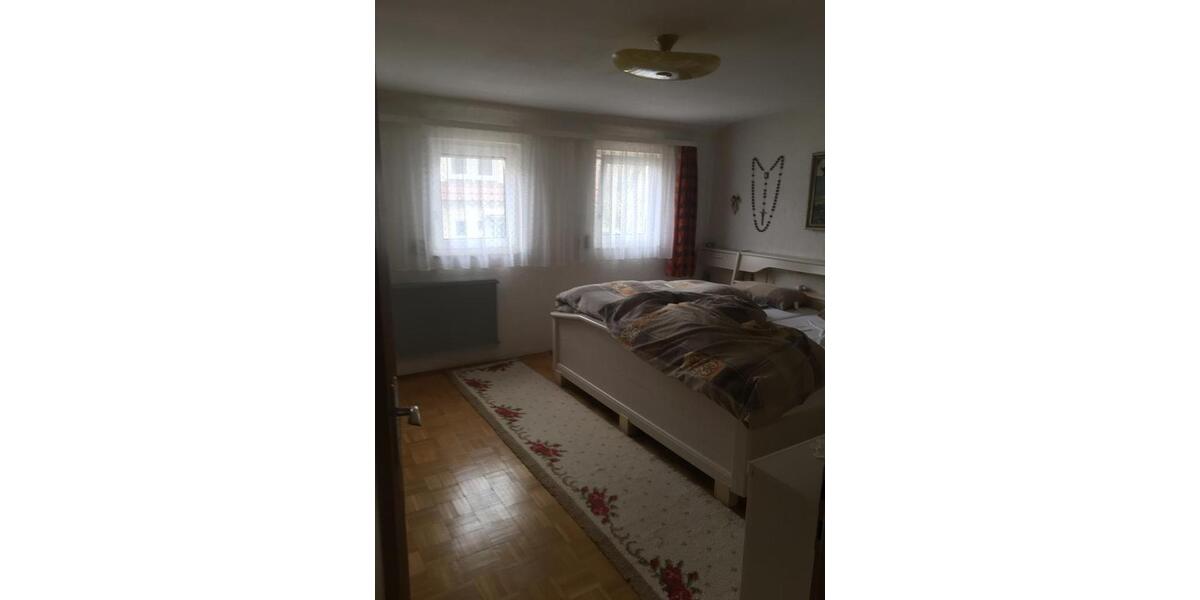 Einfamilienhaus Gosheim - 9 Zimmer, 160 m&sup2;, 360.000&euro; | Angebot:23383841