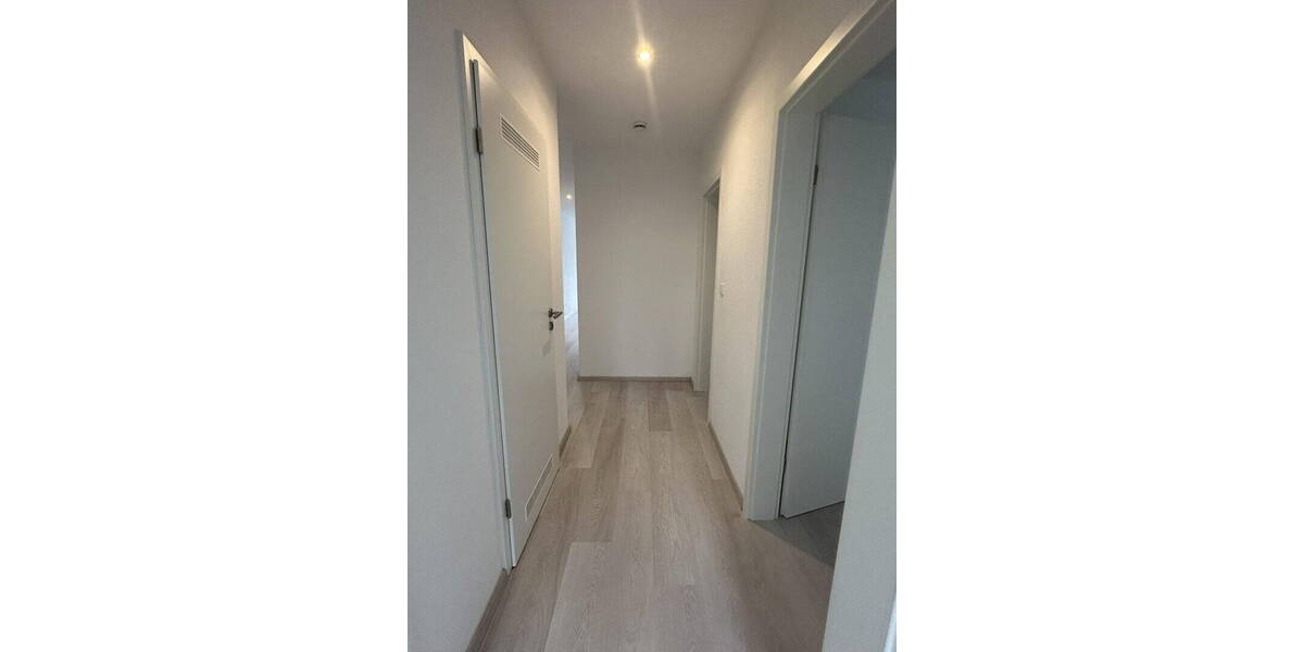 Etagenwohnung Villingen-Schwenningen Schwenningen - 4 Zimmer, 98 m&sup2;, 1.050&euro; | Angebot:26794375
