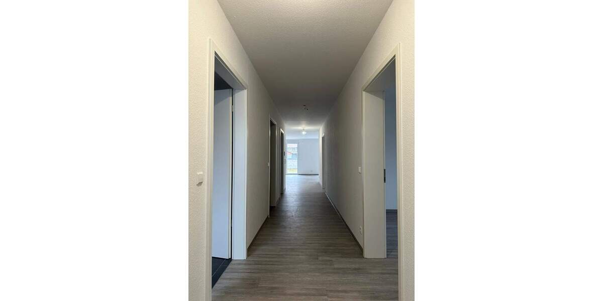 Etagenwohnung Blumberg - 3 Zimmer, 122 m&sup2;, 384.300&euro; | Angebot:25797396