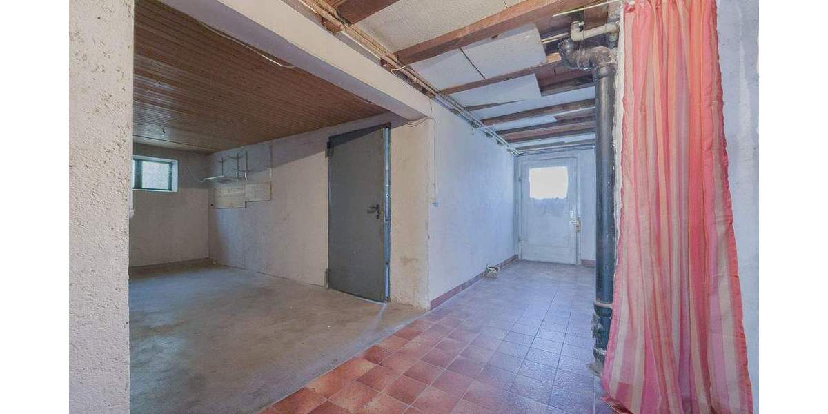 Mehrfamilienhaus, Wohnhaus Niedereschach - 1 Zimmer, 236 m&sup2;, 209.000&euro; | Angebot:25744849