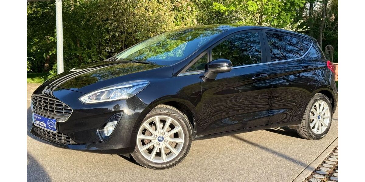 Ford Fiesta 130.500 km 9.490 &euro; Niedereschach 78078
