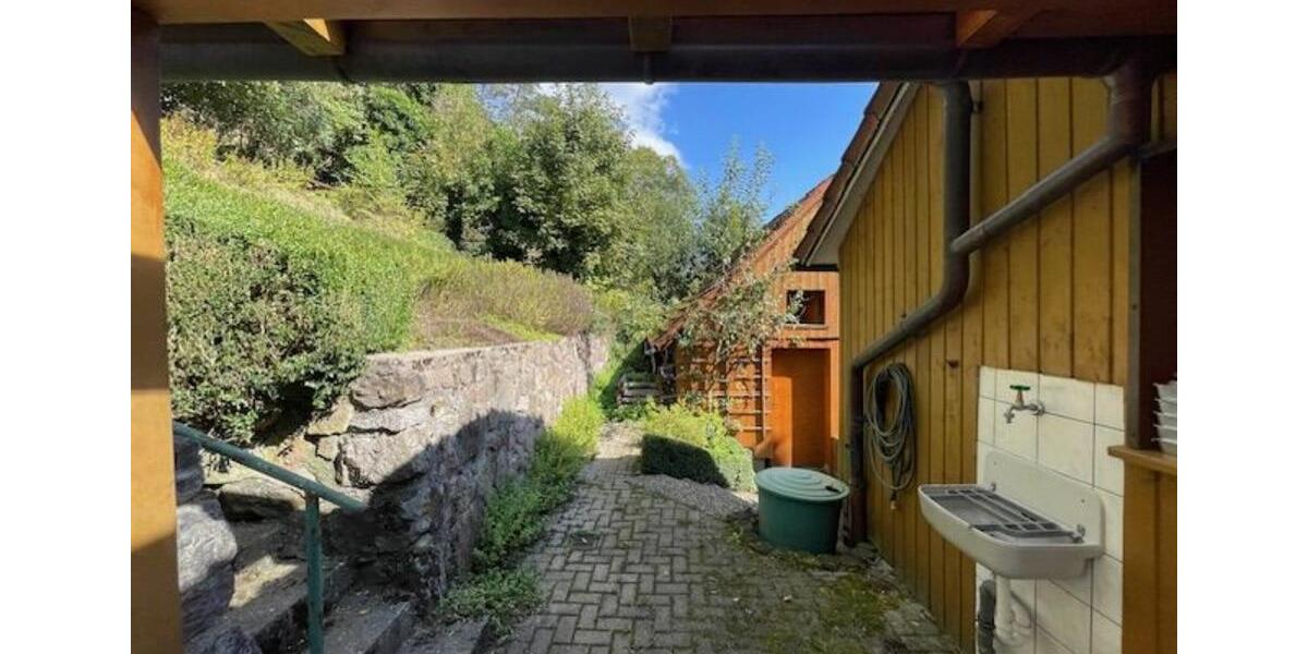 Mehrfamilienhaus, Wohnhaus Lenzkirch - 10 Zimmer, 220 m&sup2;, 390.000&euro; | Angebot:25544786