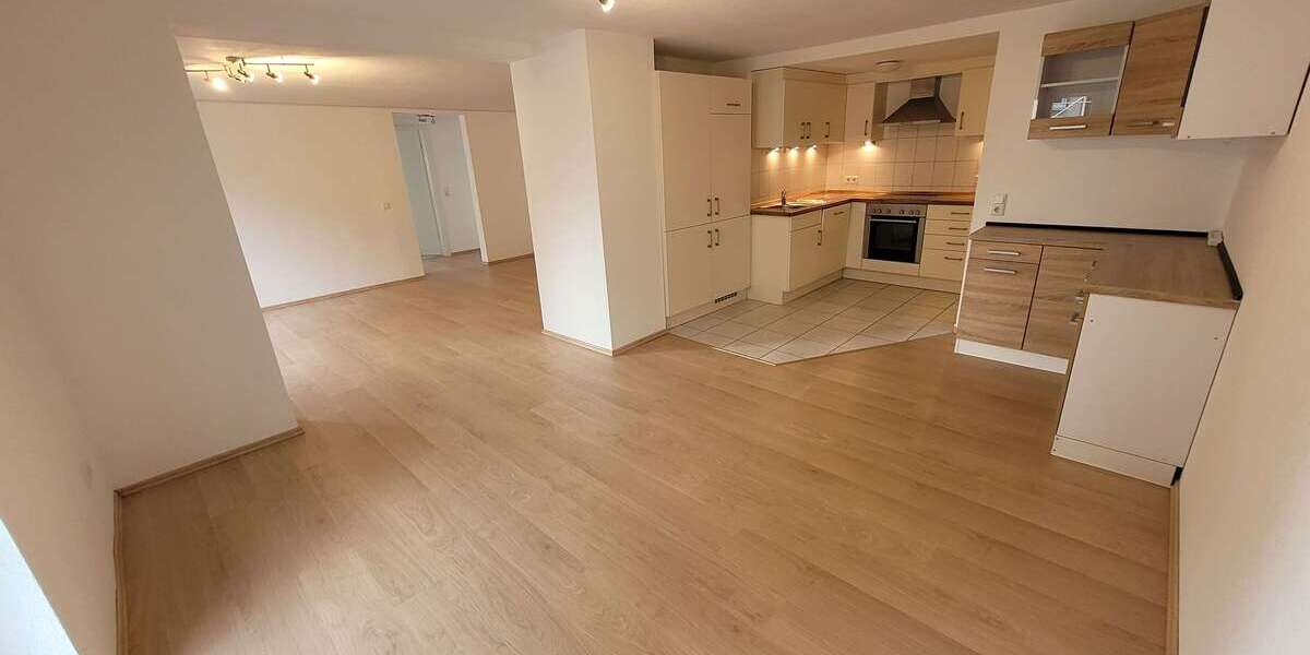 Etagenwohnung Bad Dürrheim - 3.5 Zimmer, 73 m&sup2;, 236.000&euro; | Angebot:25895584