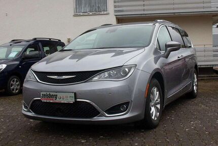 Chrysler Pacifica 93.395 km 23.790 &euro; Mönchweiler 78087