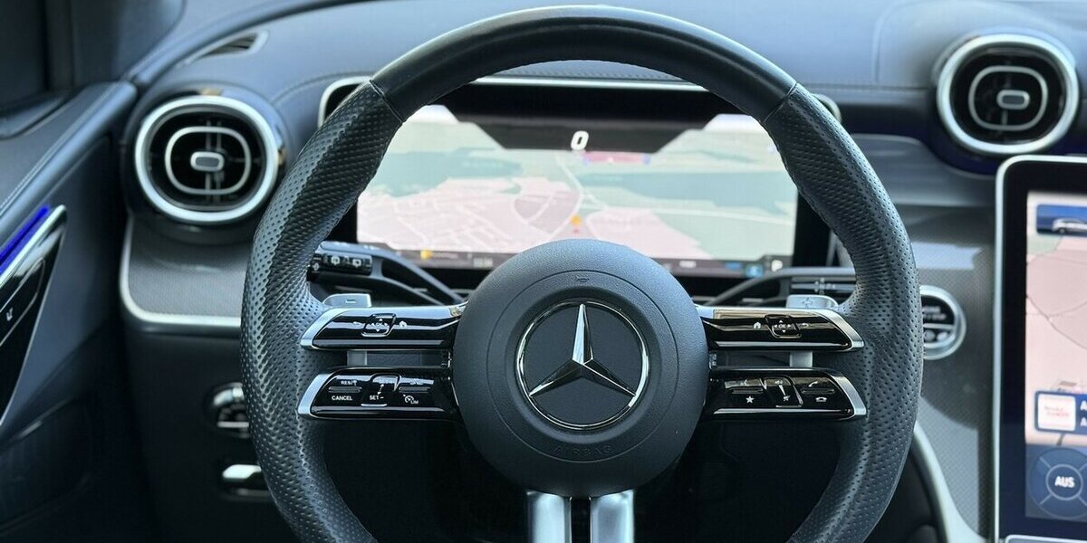 Mercedes-Benz GLC 300 d AMG/PANORAMA/4-MATIC/NAVI/MBUX/1.HAND 39.620 km 52.900 &euro; Villingen-Schwenningen 78054