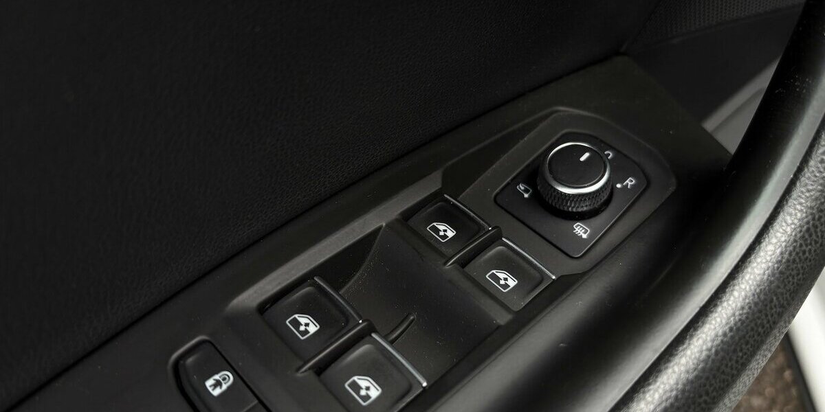 VW Touareg 4Motion KEYLESS/KAMERA/NAVI/PANO/1.HAND 118.663 km 39.900 &euro; Villingen-Schwenningen 78054