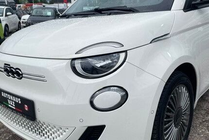 Fiat 500e 13.100 km 22.500 &euro; Villingen-Schwenningen 78052