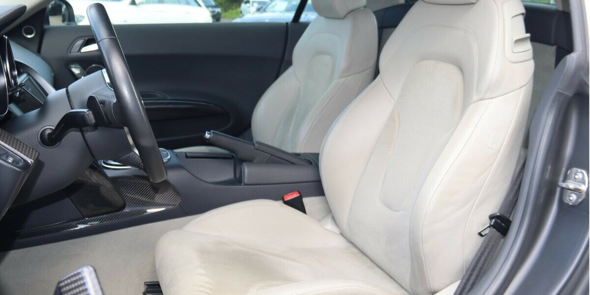 Audi R8 4.2 FSI QUATTRO/BANG & OLUFSEN/MMI NAVI/PDC 96.807 km 57.900 &euro; Villingen-Schwenningen 78054