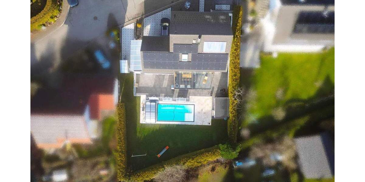 Einfamilienhaus Gunningen - 9 Zimmer, 235 m&sup2;, 799.000&euro; | Angebot:25662393