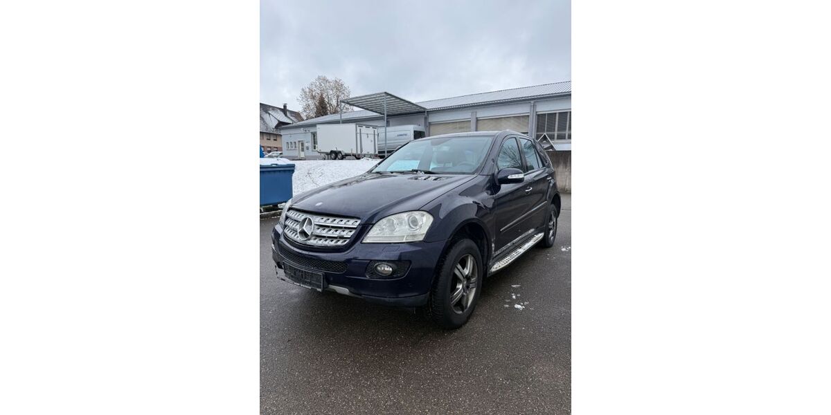 Mercedes-Benz ML 320 325.296 km 4.900 &euro; Wehingen 78564