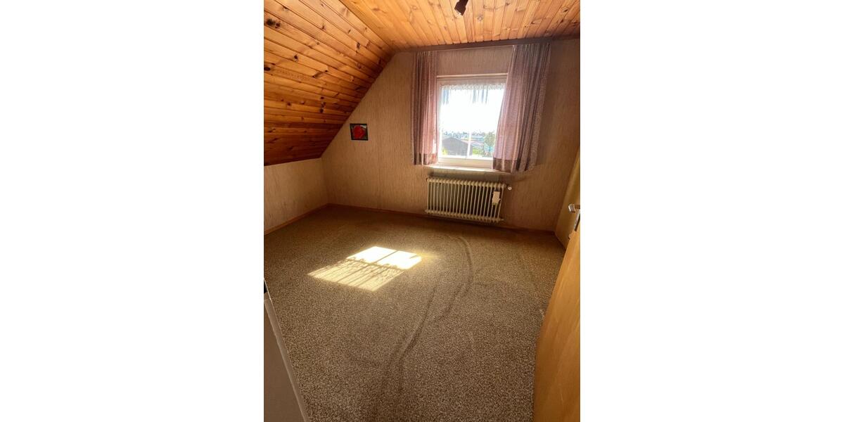 Einfamilienhaus Friedenweiler - 7.5 Zimmer, 185 m&sup2;, 390.000&euro; | Angebot:26958639