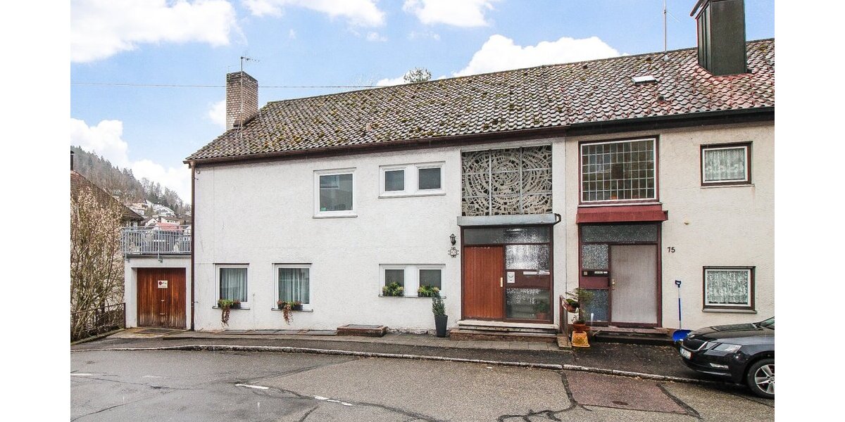 Charmante 3-Zimmer-Wohnung mit Balkon und Dachterrasse in Schramberg - Etagenwohnung Schramberg | Angebot:24982700