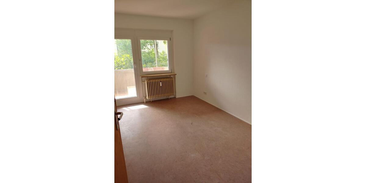 Etagenwohnung Villingen-Schwenningen Schwenningen - 3.5 Zimmer, 90 m&sup2;, 700&euro; | Angebot:26505997