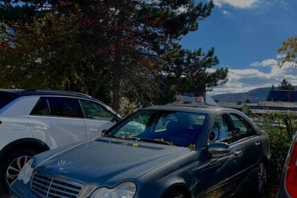 Mercedes-Benz C 180 242.564 km 4.000 &euro; Rietheim-Weilheim 78604