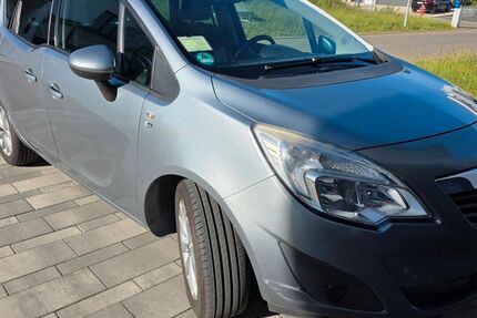 Opel Meriva 129.000 km 4.999 &euro; Trossingen 78647