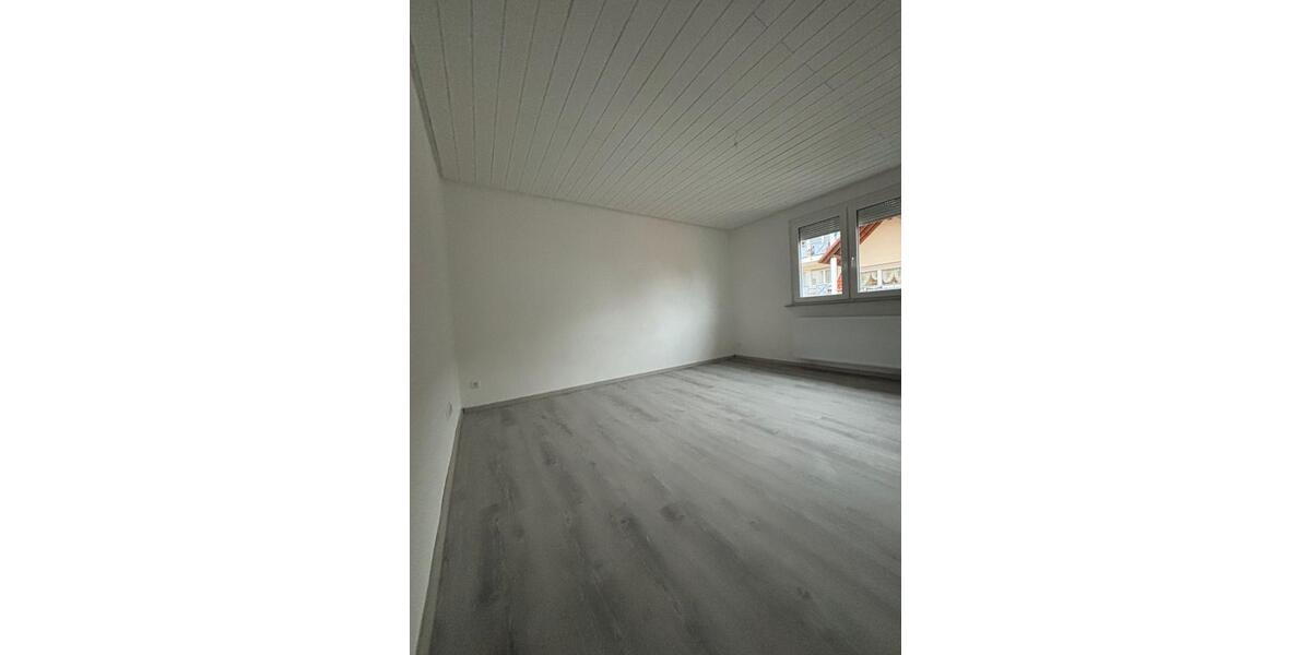 Maisonettenwohnung Tuttlingen - 4 Zimmer, 95 m&sup2;, 1.100&euro; | Angebot:25965651