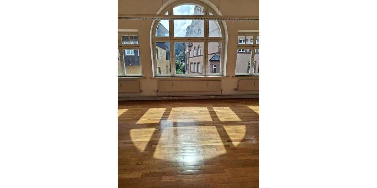 Etagenwohnung Schramberg - 5 Zimmer, 190 m&sup2;, 1.199&euro; | Angebot:25169012