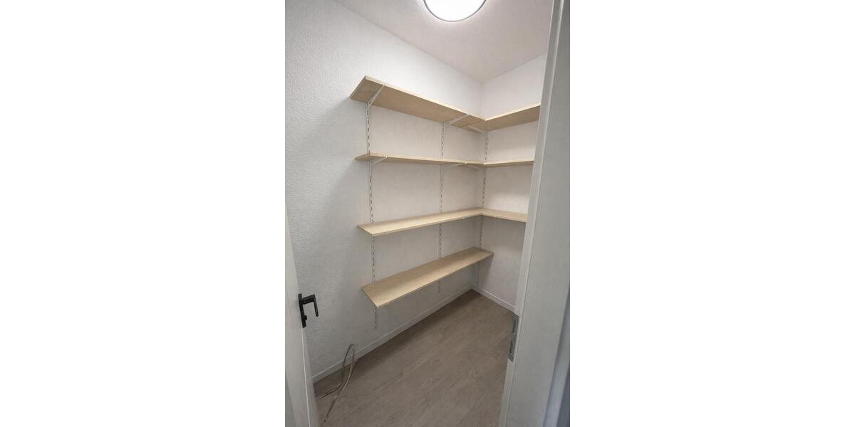 Etagenwohnung Villingen-Schwenningen Schwenningen - 3.5 Zimmer, 95 m&sup2;, 300.000&euro; | Angebot:25994631