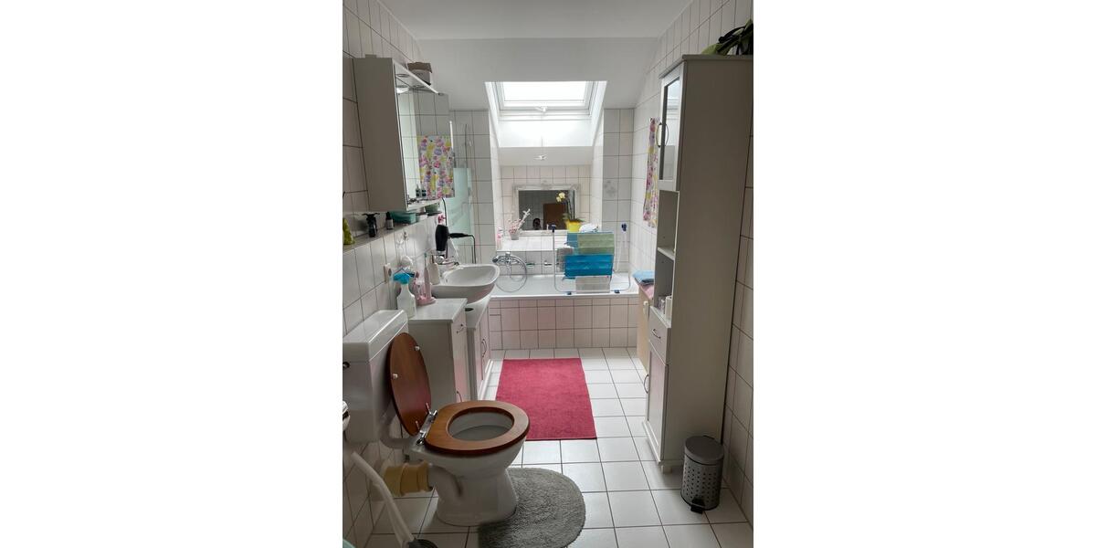 Dachgeschoßwohnung Blumberg - 2 Zimmer, 72 m&sup2;, 165.000&euro; | Angebot:26658319