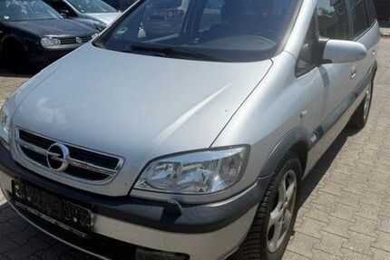 Opel Zafira 122.000 km 1.950 &euro; Villingen 78050
