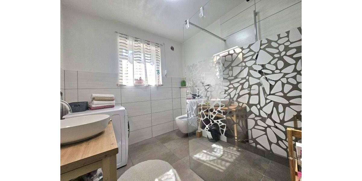 Mehrfamilienhaus, Wohnhaus Oberndorf a.N. Hochmössingen - 9 Zimmer, 283 m&sup2;, 699.000&euro; | Angebot:25778038