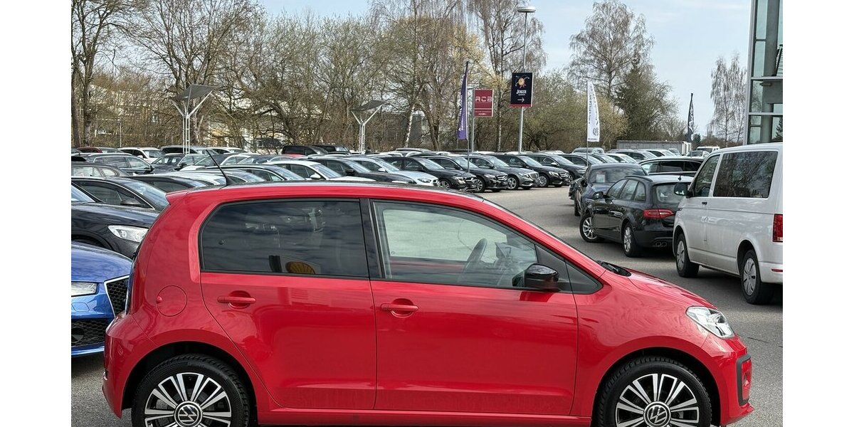 VW up! 1.0 TSI Black Style SITZHEIZUNG/KLIMAANLAGE 19.990 km 13.900 &euro; Villingen-Schwenningen 78054