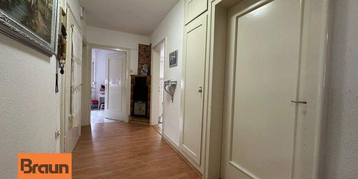 Mehrfamilienhaus, Wohnhaus Villingen-Schwenningen Schwenningen - 9 Zimmer, 214 m&sup2;, 420.000&euro; | Angebot:25862753