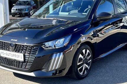 Peugeot 208 8.354 km 15.490 &euro; Trossingen 78647