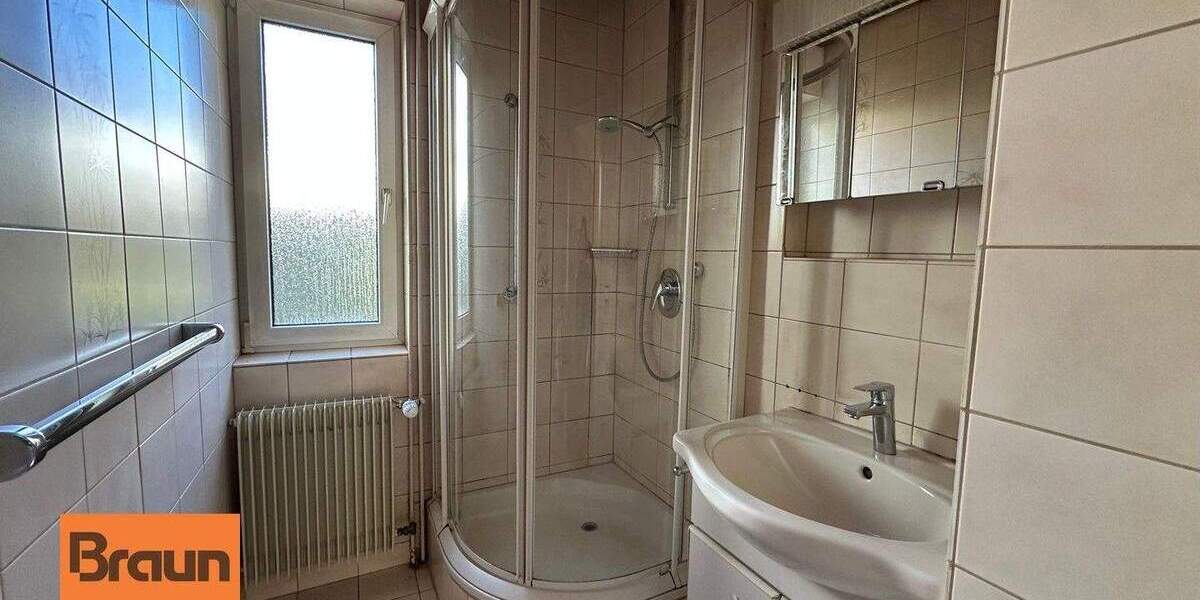 Mehrfamilienhaus, Wohnhaus Villingen-Schwenningen Schwenningen - 9 Zimmer, 214 m&sup2;, 420.000&euro; | Angebot:25862753