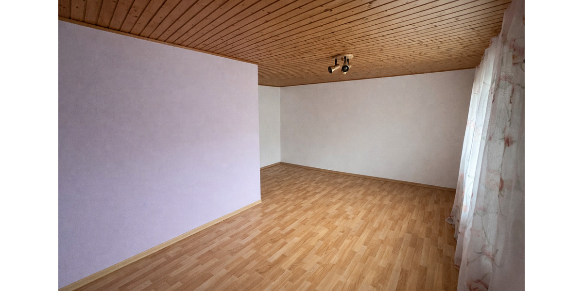 Bungalow Titisee-Neustadt Neustadt - 6 Zimmer, 175 m&sup2;, 450.000&euro; | Angebot:25173327