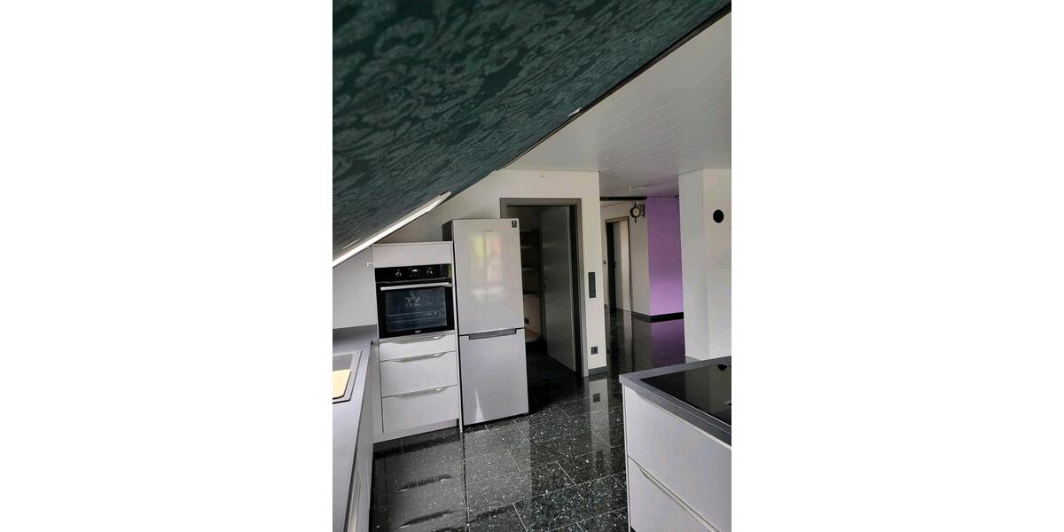 Dachgeschoßwohnung Gunningen - 4.5 Zimmer, 135 m&sup2;, 1.100&euro; | Angebot:26506972