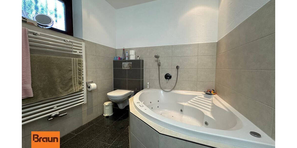 Bungalow Villingen-Schwenningen Schwenningen - 5 Zimmer, 148 m&sup2;, 479.000&euro; | Angebot:25668705