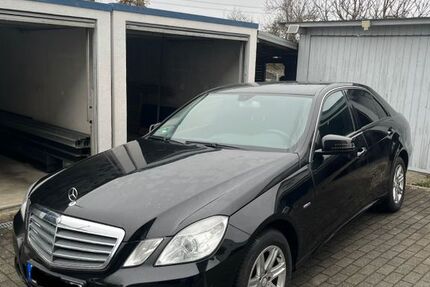 Mercedes-Benz E 200 218.700 km 9.900 &euro; Tuttlingen 78532