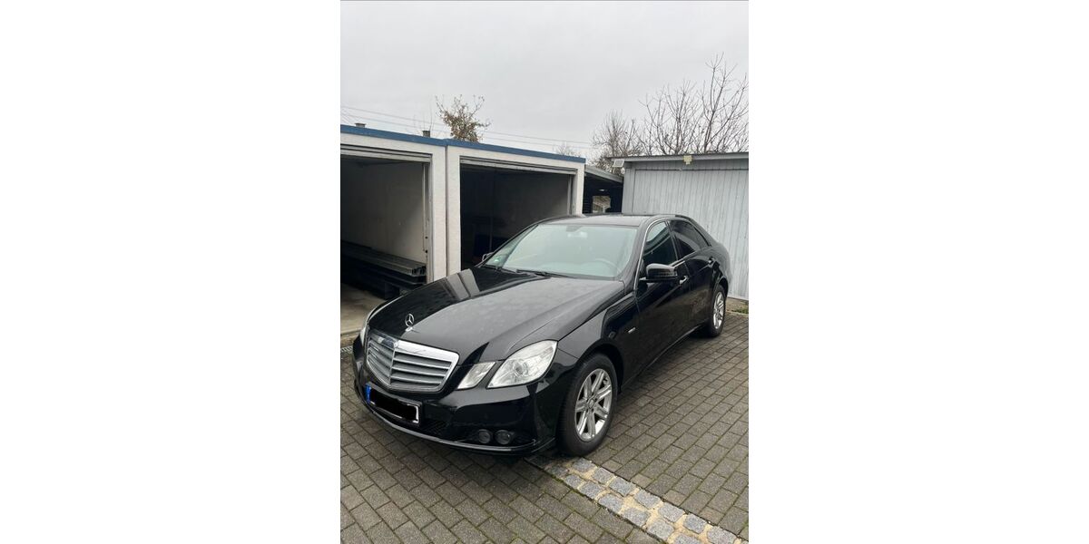 Mercedes-Benz E 200 218.700 km 9.900 &euro; Tuttlingen 78532