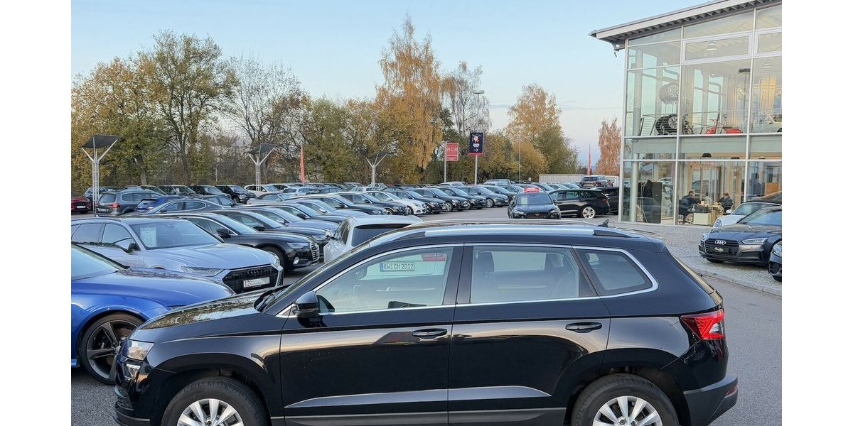 Skoda Karoq 1.5 TSI AMBITION/DSG/KAMERA/NAVI/PDC/DAB 163.970 km 15.900 &euro; Villingen-Schwenningen 78054