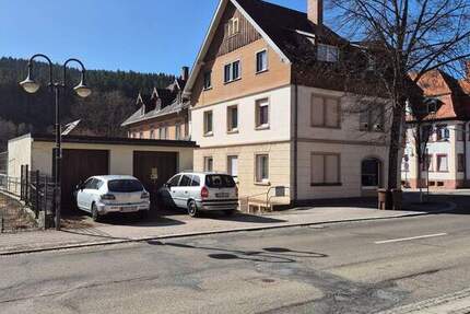 Haus Titisee-Neustadt Neustadt - 1 Zimmer, 475.000&euro; | Angebot:25845530