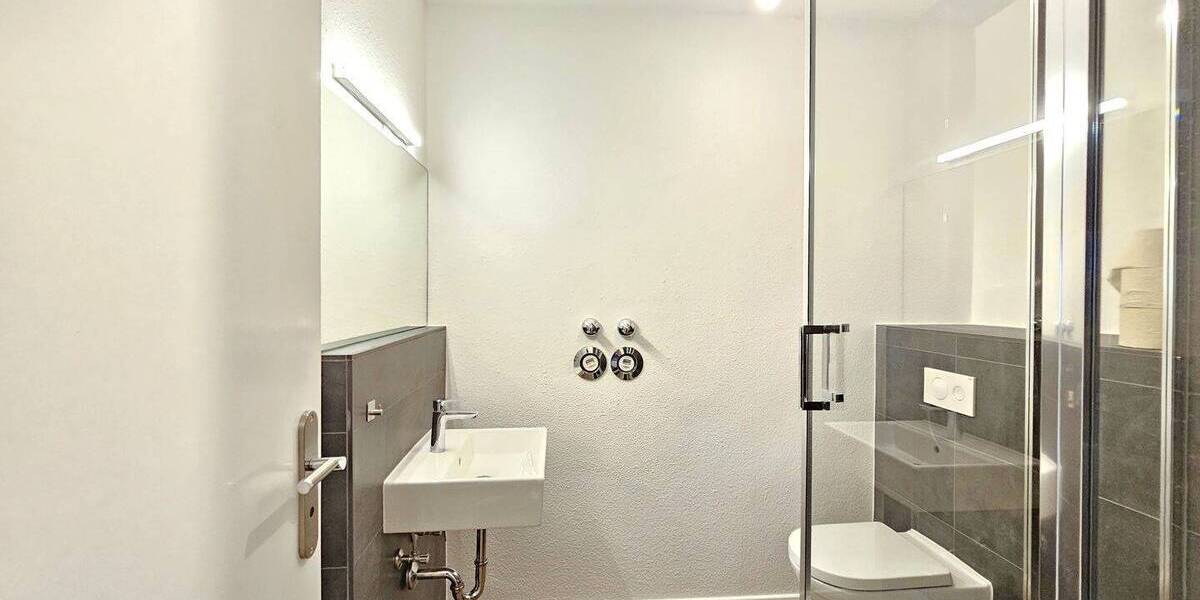 Etagenwohnung Villingen-Schwenningen Villingen - 2 Zimmer, 96 m&sup2;, 900&euro; | Angebot:25775122