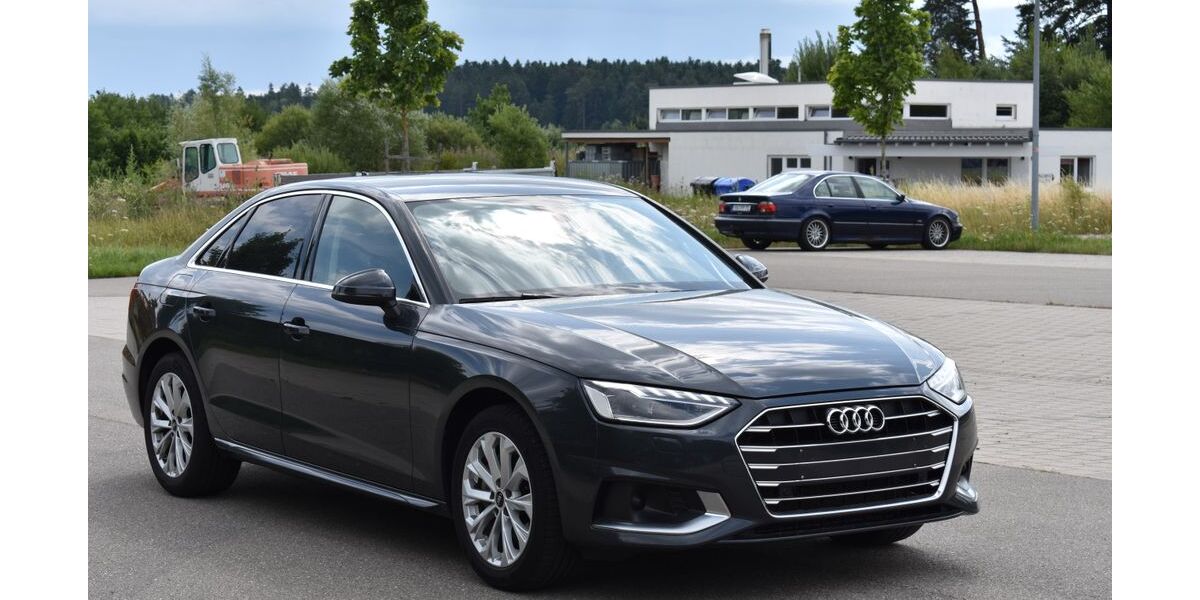 Audi A4 102.000 km 27.990 &euro; Schramberg 78713