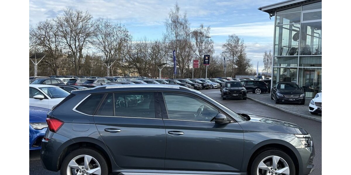 Skoda Kamiq 1.0 TSI STYLE/NAVI/KAMERA/DAB/LED/DSG 61.766 km 18.900 &euro; Villingen-Schwenningen 78054