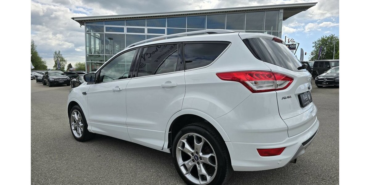 Ford Kuga 1.5/PANORAMA/4x4/NAVI/LEDER/KAMERA/AUT 89.014 km 11.800 &euro; Villingen-Schwenningen 78054